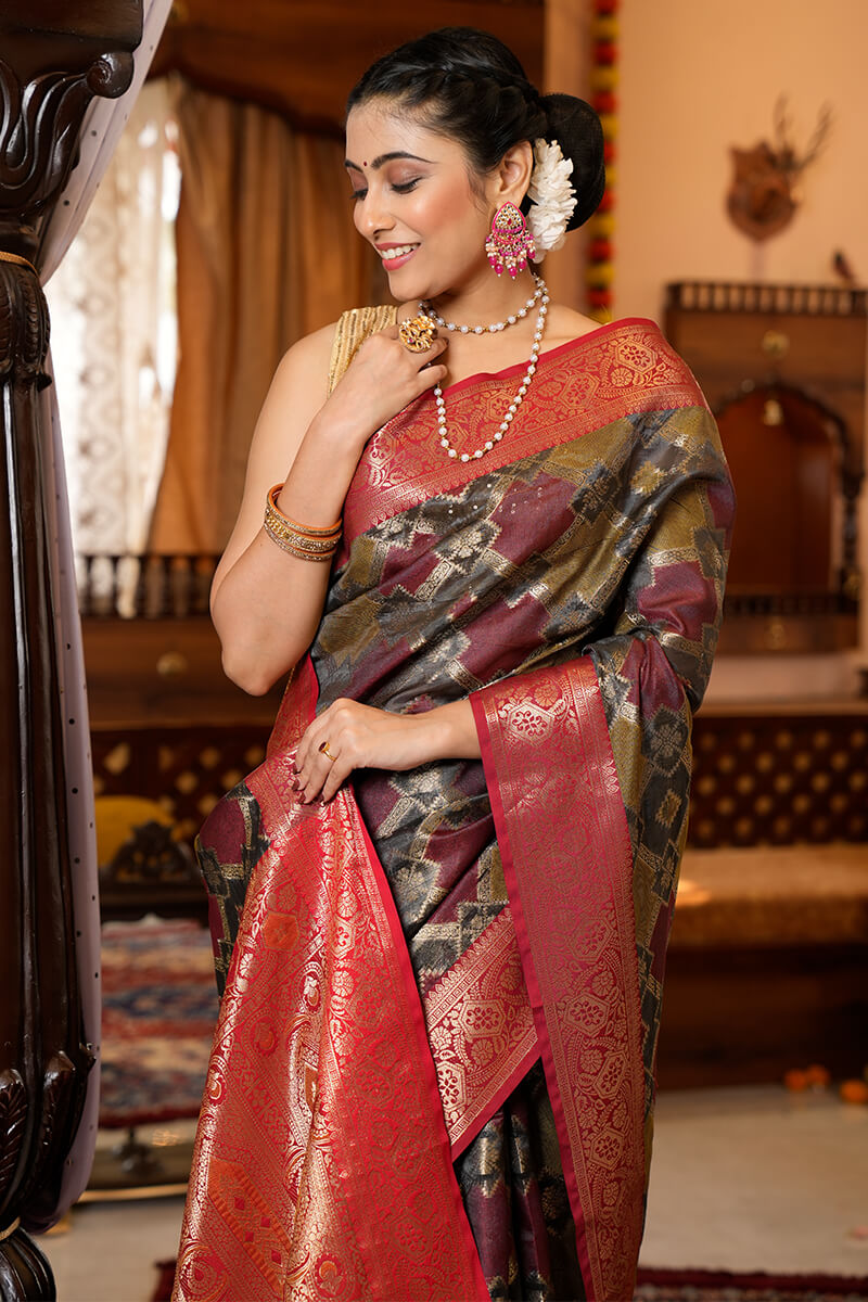 Innovative Green Organza Silk Saree With Elegant Blouse Piece