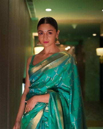 Glorious Rama Soft Silk Saree With Flamboyant Blouse Piece