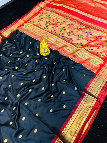 Marvellous Black Paithani Silk Saree With Flattering Blouse Piece