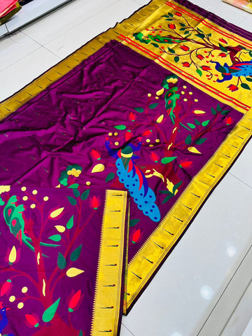 Traditional Purple Paithani Silk Saree With Admirable Blouse Piece