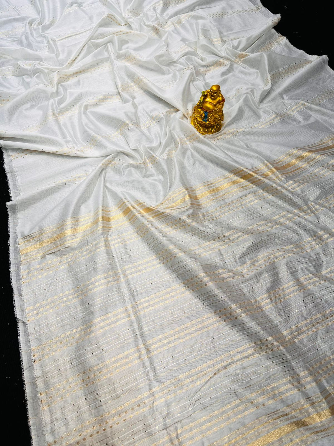 Unequalled White Cotton Silk Saree With Magnificat Blouse Piece