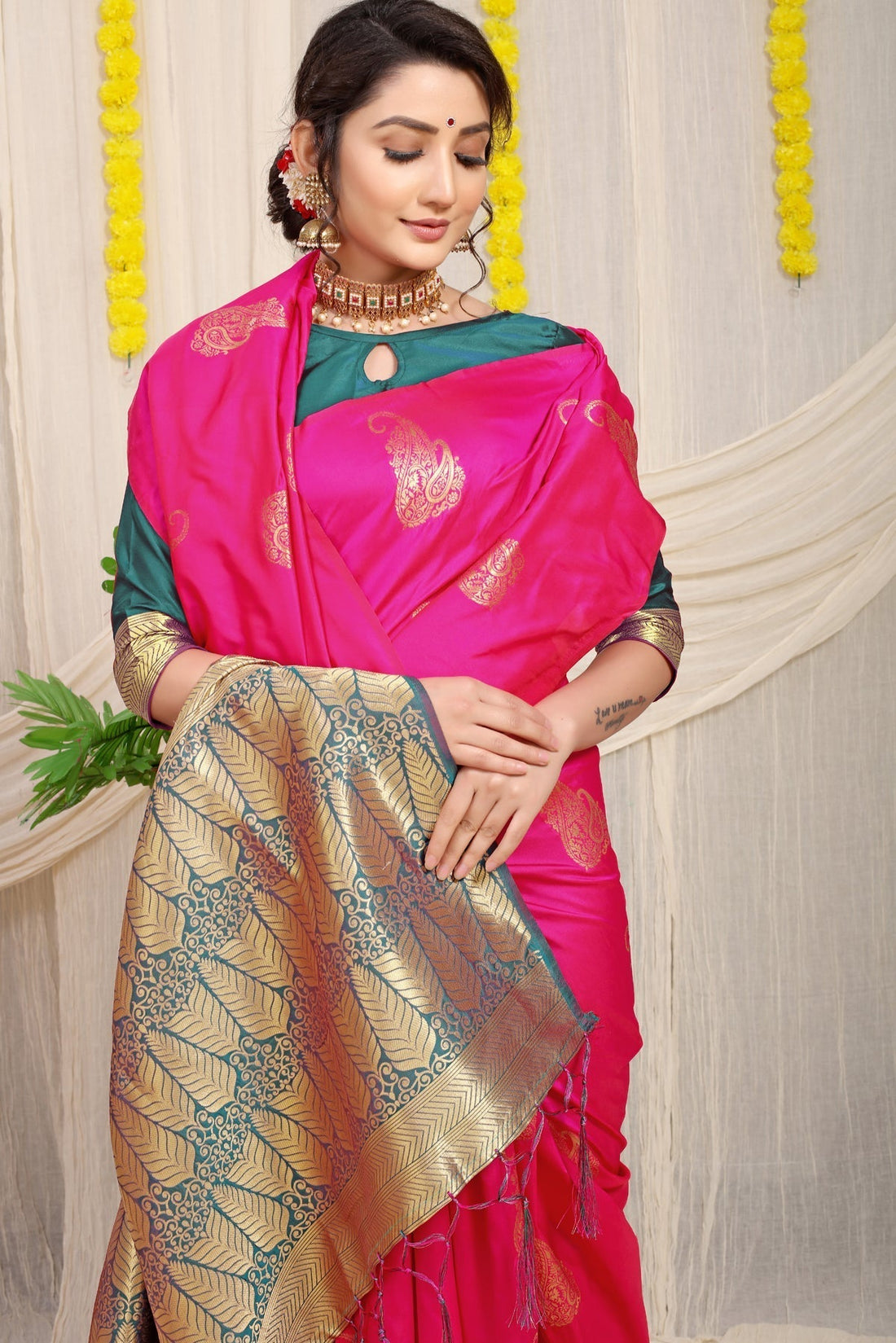 Elegant Dark Pink Banarasi Silk With Pretty Blouse Piece