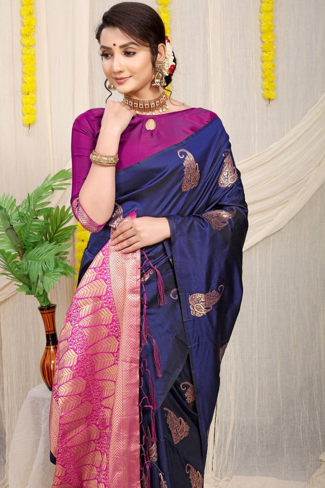 Sensational Navy Blue Banarasi Silk With Sizzling Blouse Piece