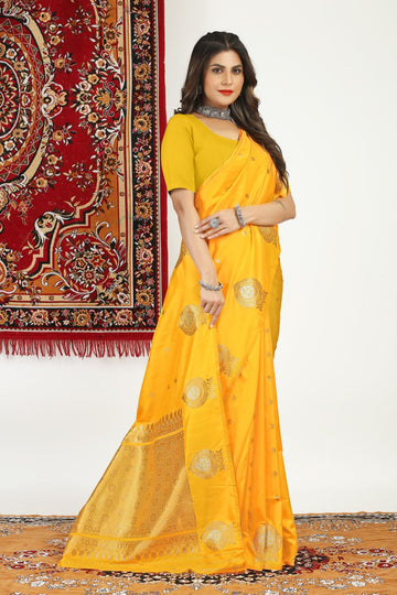 Breathtaking Yellow Banarasi Silk Saree With Arresting Blouse Piece