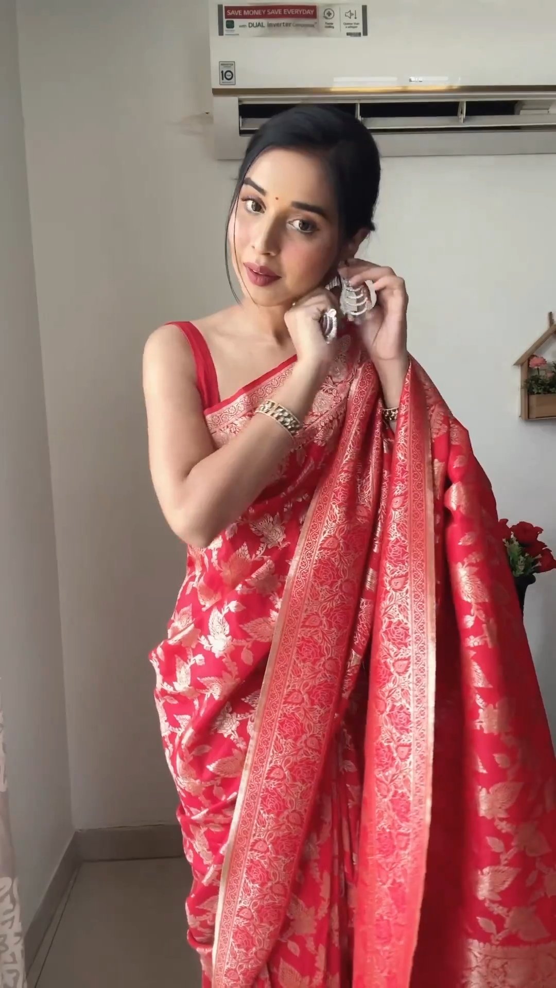 Mesmeric 1-Minute Ready To Wear Red Cotton Silk Saree